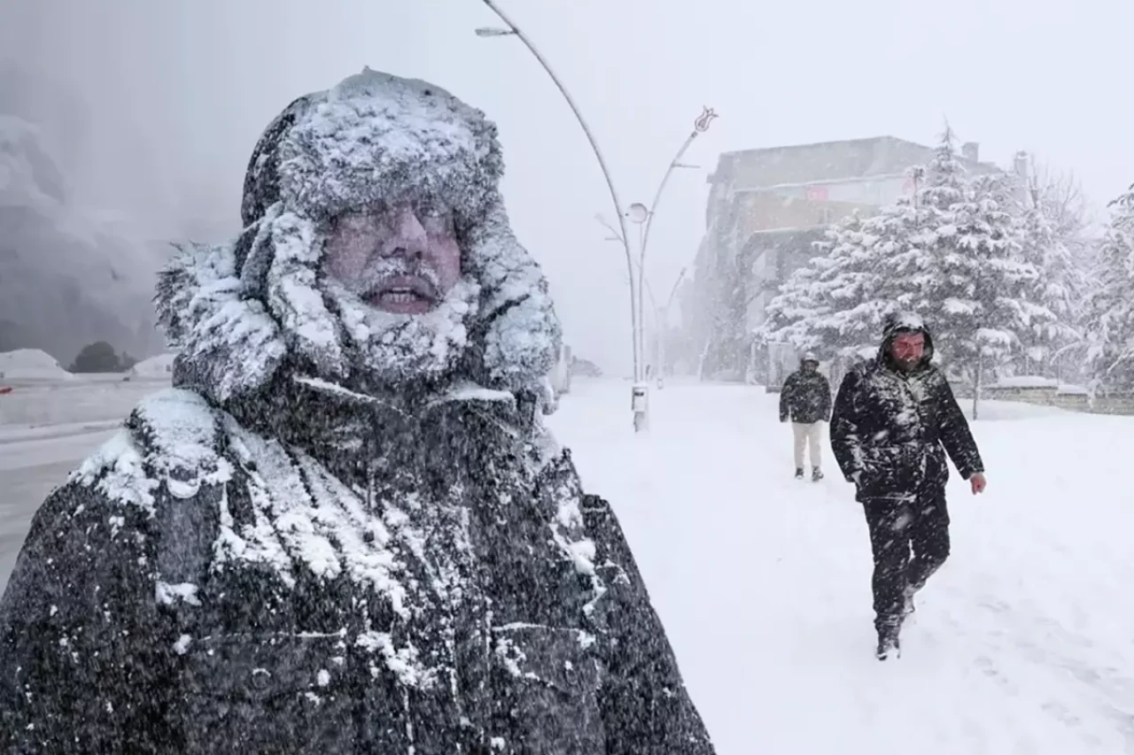 Meteorolojiden yaz ortasında kar alarmı! 2 bölgede yoğun kar yağışı