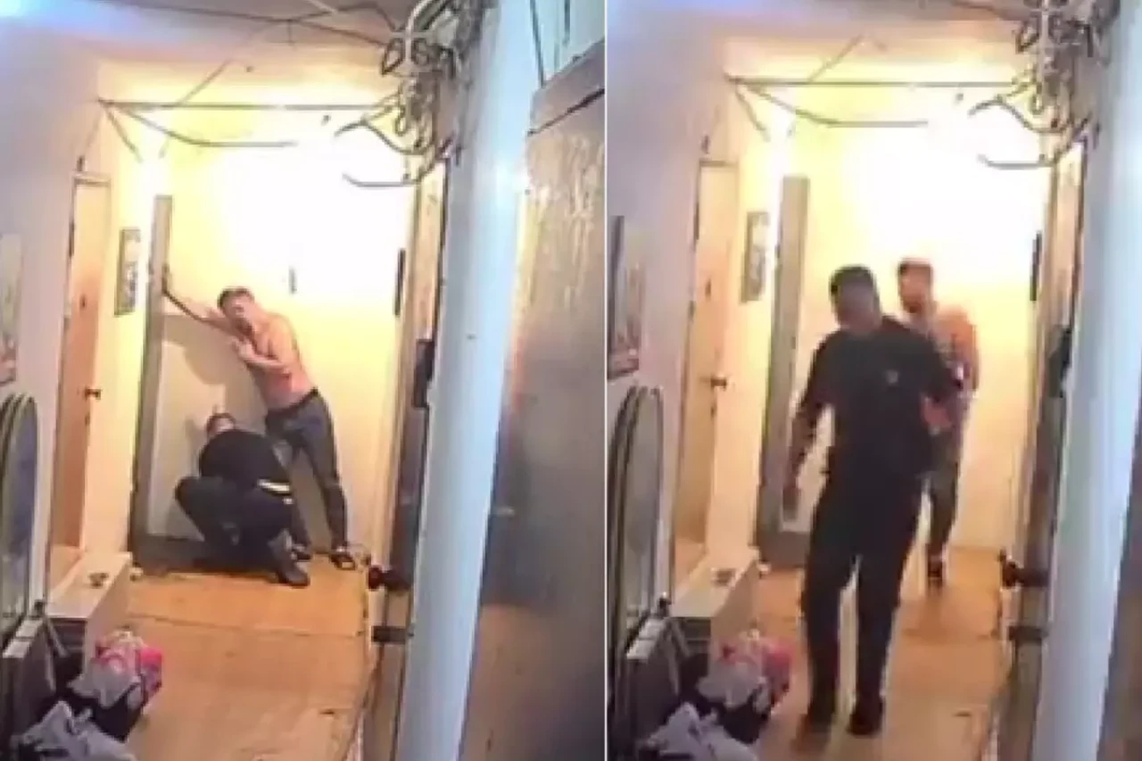 Gürültüsünden şikayetçi oldukları komşularının kapısına bomba yerleştirdiler