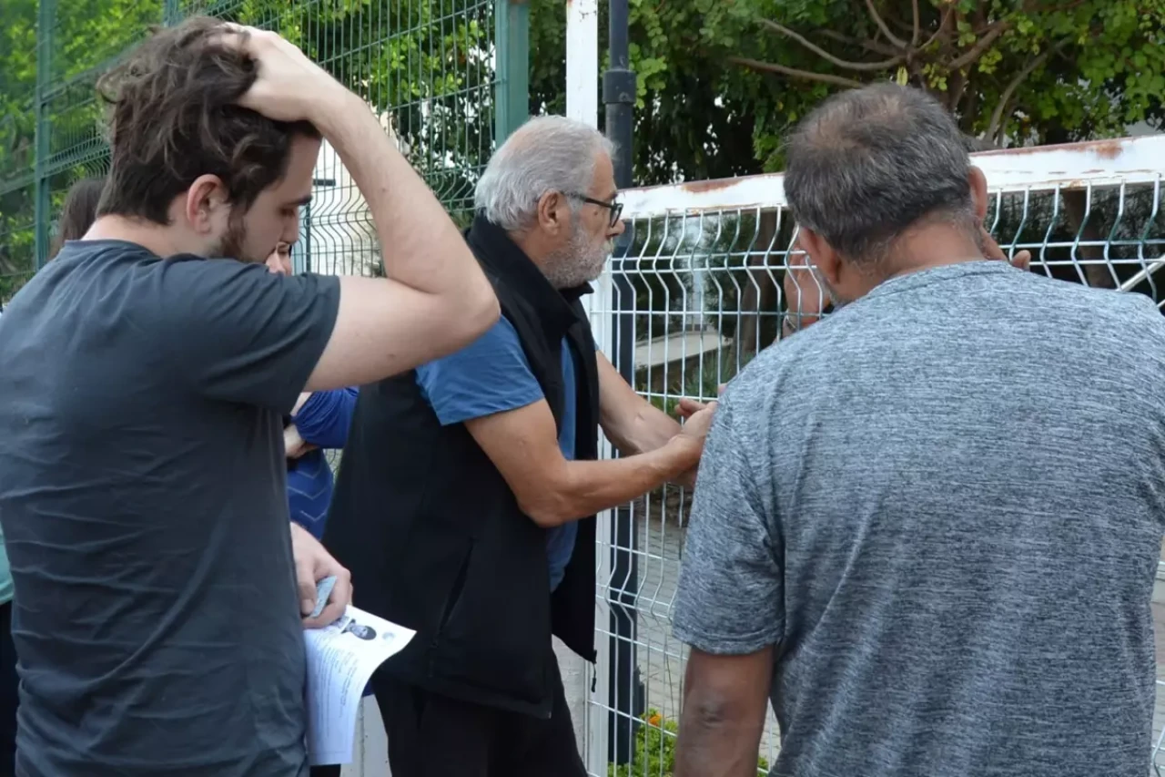 YKS'ye geç kaldı, babası ikna etmeye çalışırken "Zaten istemiyordum" dedi