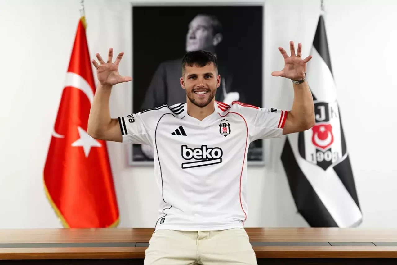 Beşiktaş’tan ilk transfer hamlesi: David Jurasek siyah-beyazlılarda