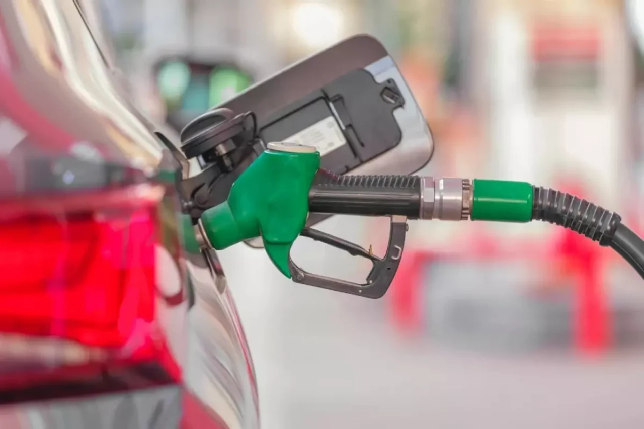 Akaryakıtta tarihin en büyük indiriminin sevinci 2 gün sürdü