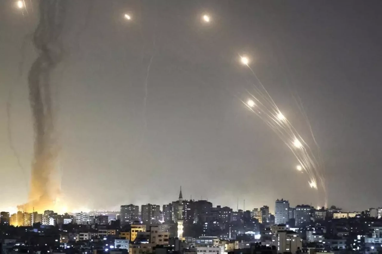 İsrail Ordusu: İran'a ait iki insansız hava aracını düşürdük