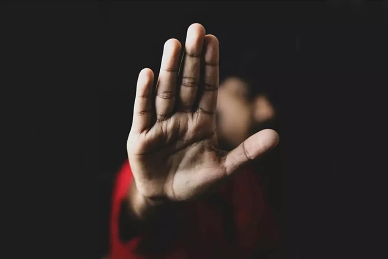 Çocuğa yıllarca cinsel istismarda bulunan şüpheli tutuklandı