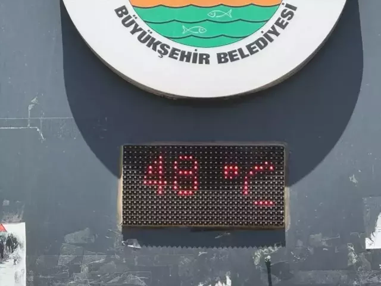 Termometreler 48 dereceyi gördü: Vatandaşlar  yeşil alanlara akın etti!