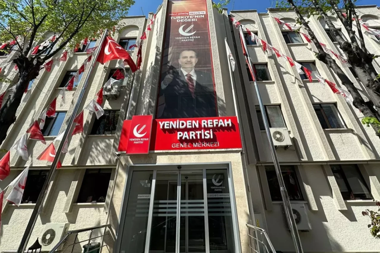 Yeniden Refah Partisi’nde 5 belediye meclis üyesi istifa etti!