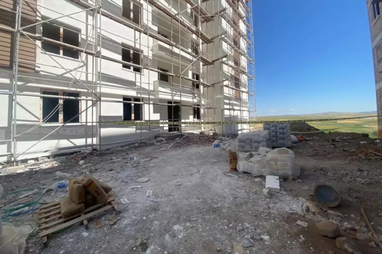 Yozgat’ta feci olay: 71 Yaşındaki işçi ilk gününde  düşerek hayatını kaybetti!