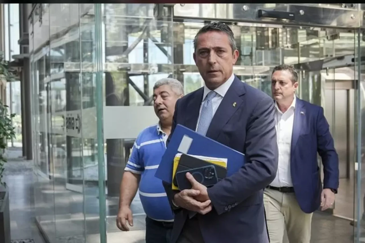 Fenerbahçe'den transfer sürecine dair önemli duyuru!