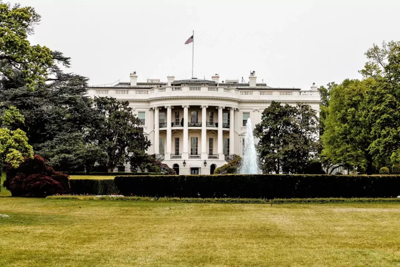 Beyaz Saray'da kırmızı alarm! Gazeteciler apar topar çıkarıldı