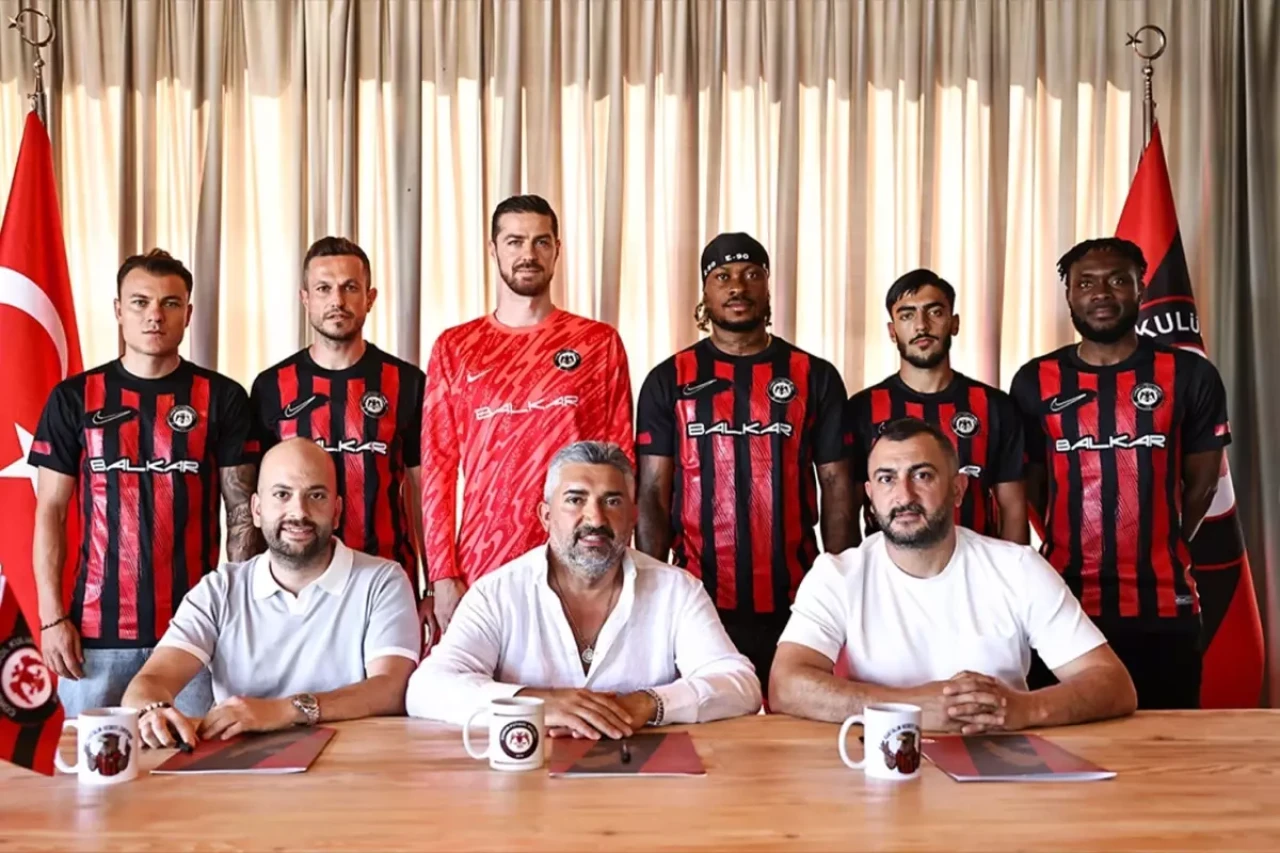 Arca Çorum FK’dan 6 bomba transfer! Yeni sezon için imzaladılar