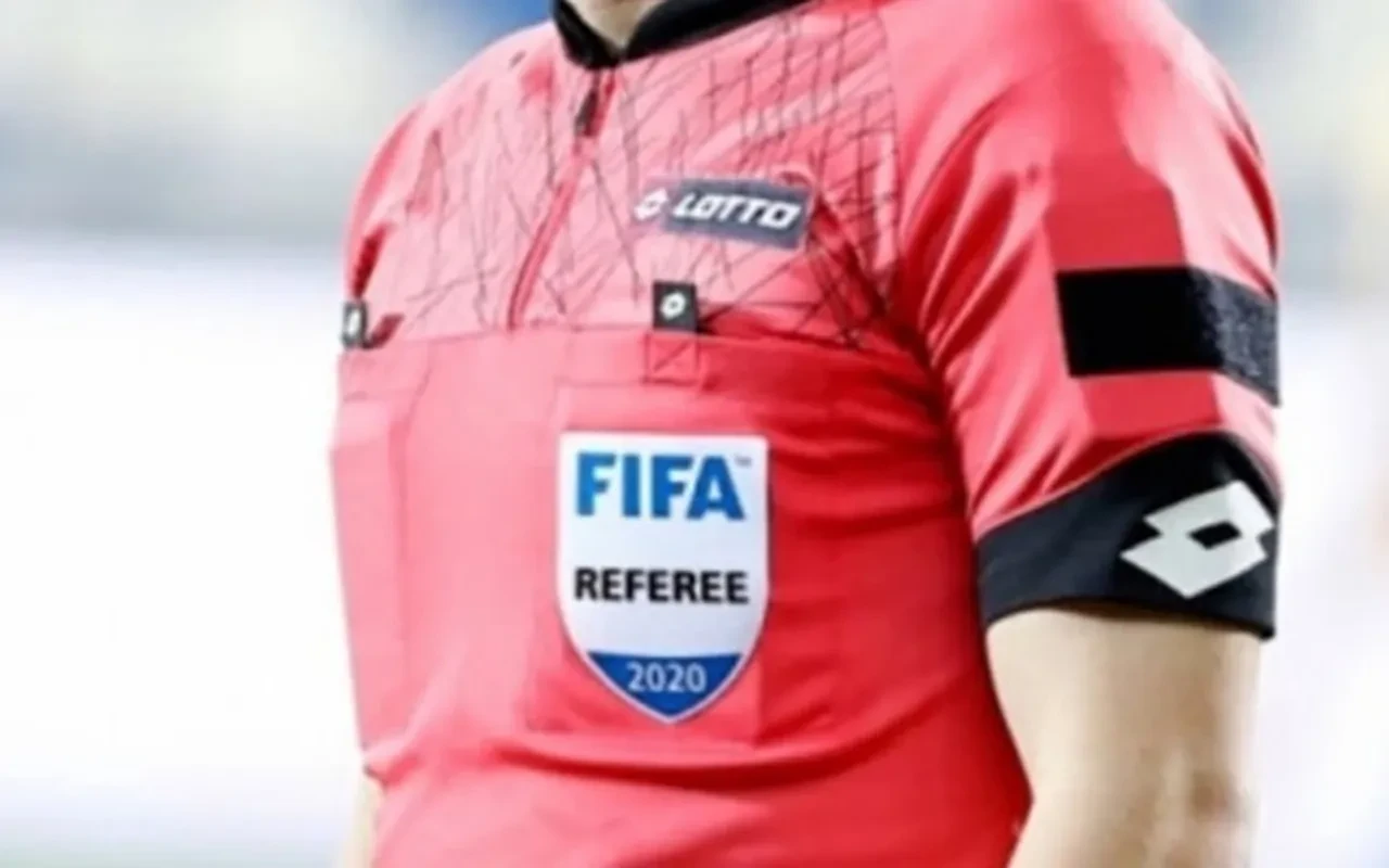 Fenerbahçe'nin Feyenoord maçlarını yönetecek hakemler belli oldu