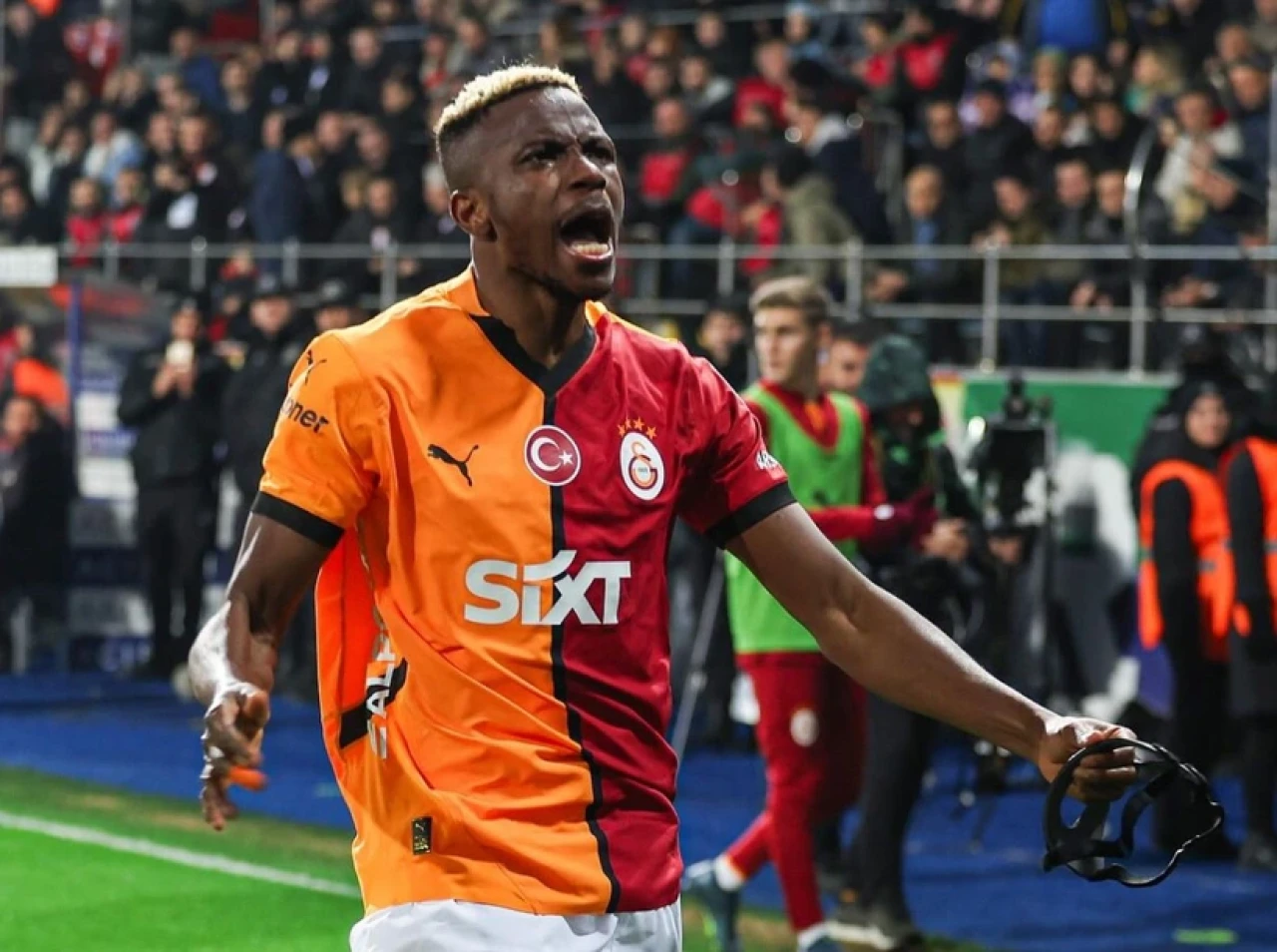 Victor Osimhen'in gece yarısı yaptığı paylaşım taraftarı heyecanlandırdı
