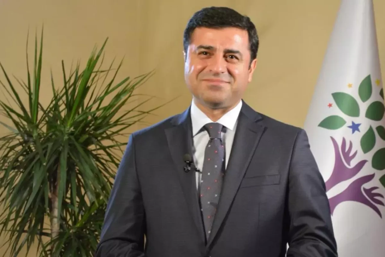 Demirtaş'tan cezaevinden mesaj: “Katkı sunmaya devam edeceğim”