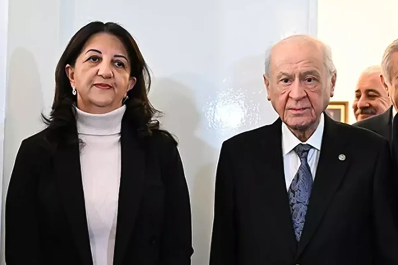 Devlet Bahçeli PKK'nın silah bırakmasının ardından Pervin Buldan'ı aradı