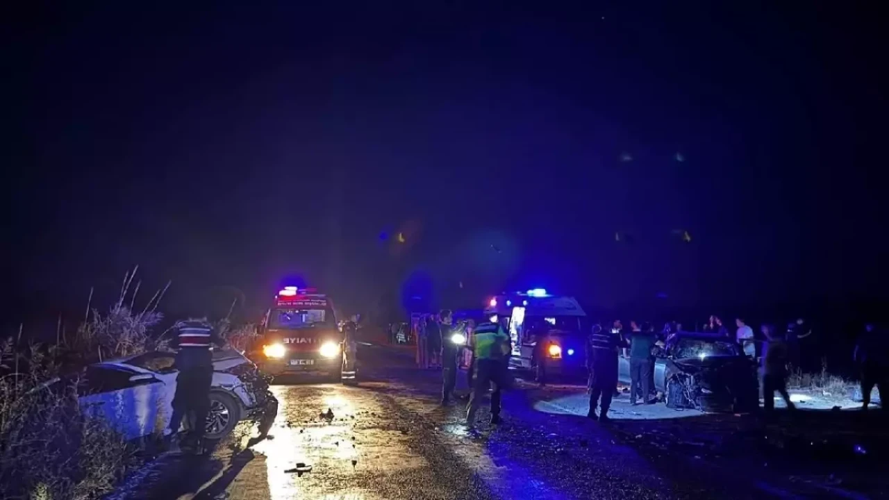 Balıkesir'de zincirleme kaza: 3 ölü, 6 yaralı!