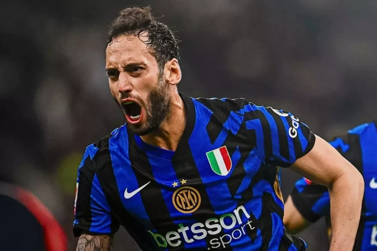 Hakan Çalhanoğlu'ndan Galatasaraylıları sevinçten havalara uçuracak paylaşım