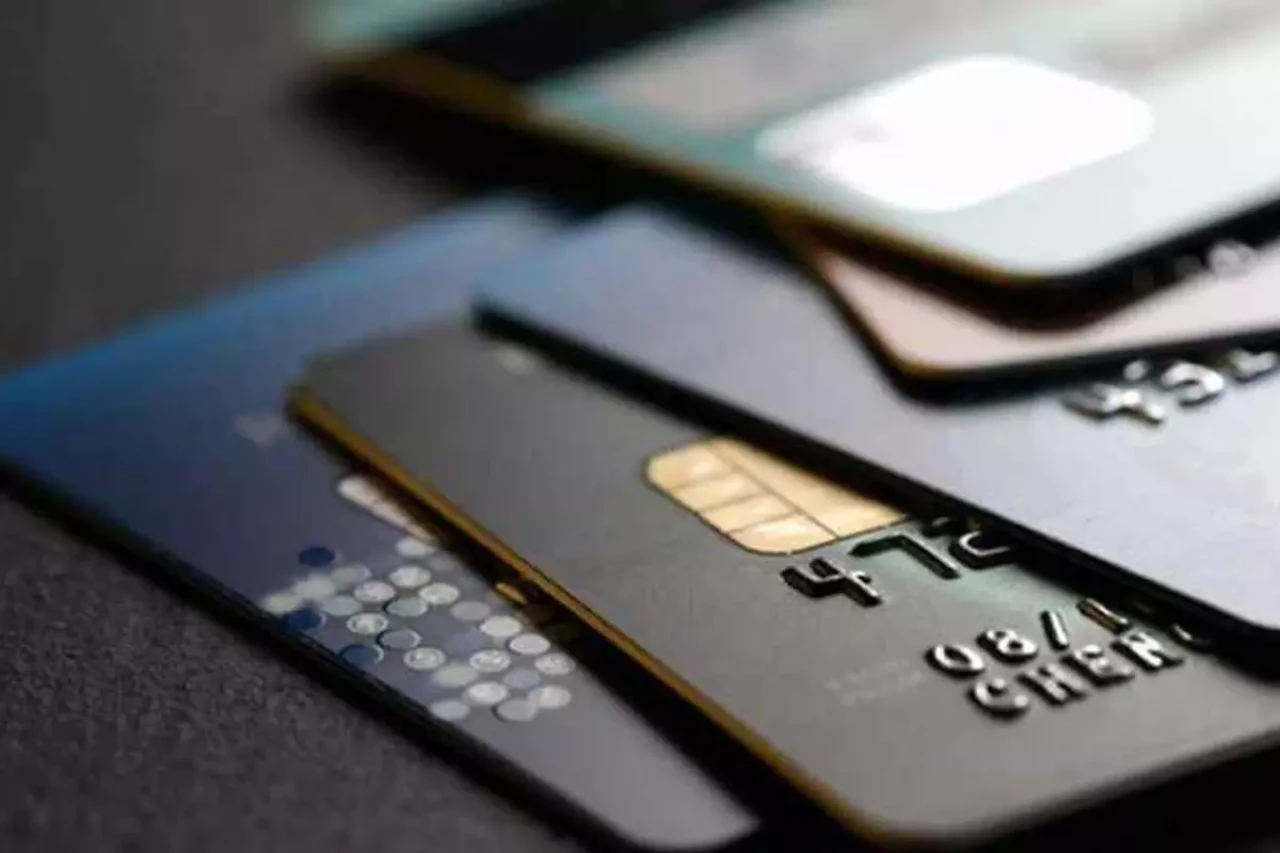 Merkez Bankası, kredi kartı faiz oranlarını indirdi