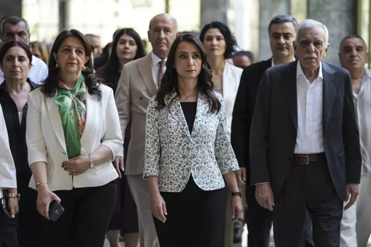 “Süreci Sabote mi Ediyor?” tartışması: Selvi’den Hatimoğulları’na suçlama!