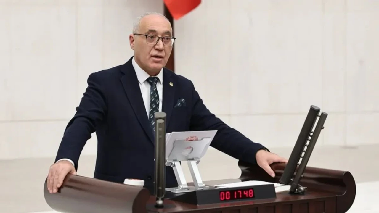 Son Dakika... Gelecek Partisi milletvekili Doğan Demir istifa etti