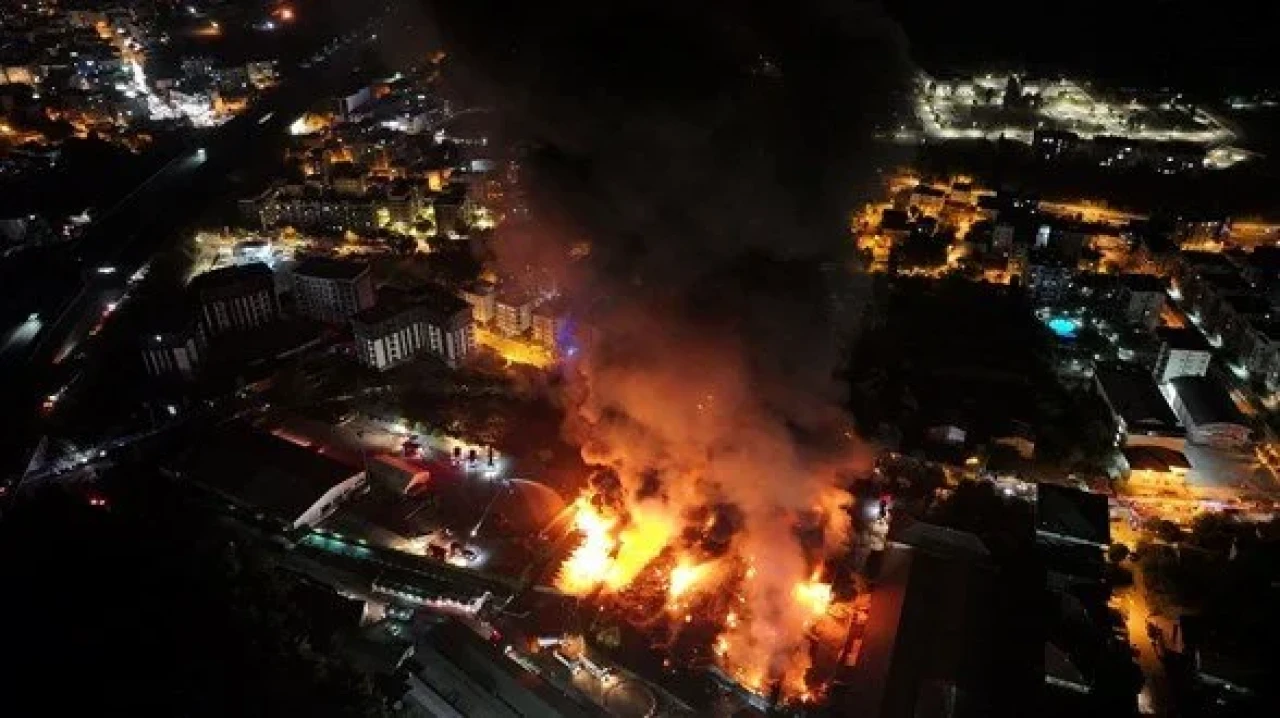 İstanbul Çekmeköy’de büyük yangın!