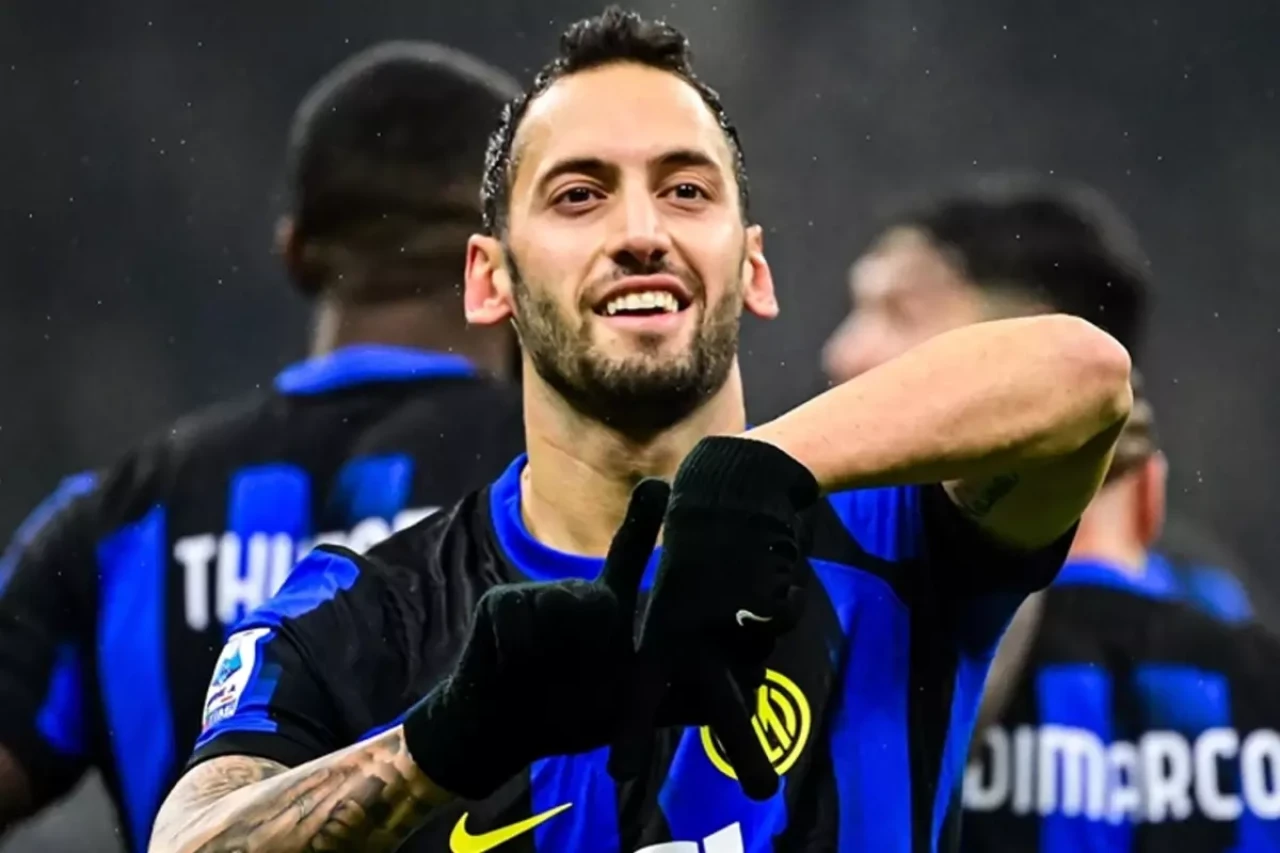 Gece yarısı paylaşım geldi! Fenerbahçe'den Hakan Çalhanoğlu bombası