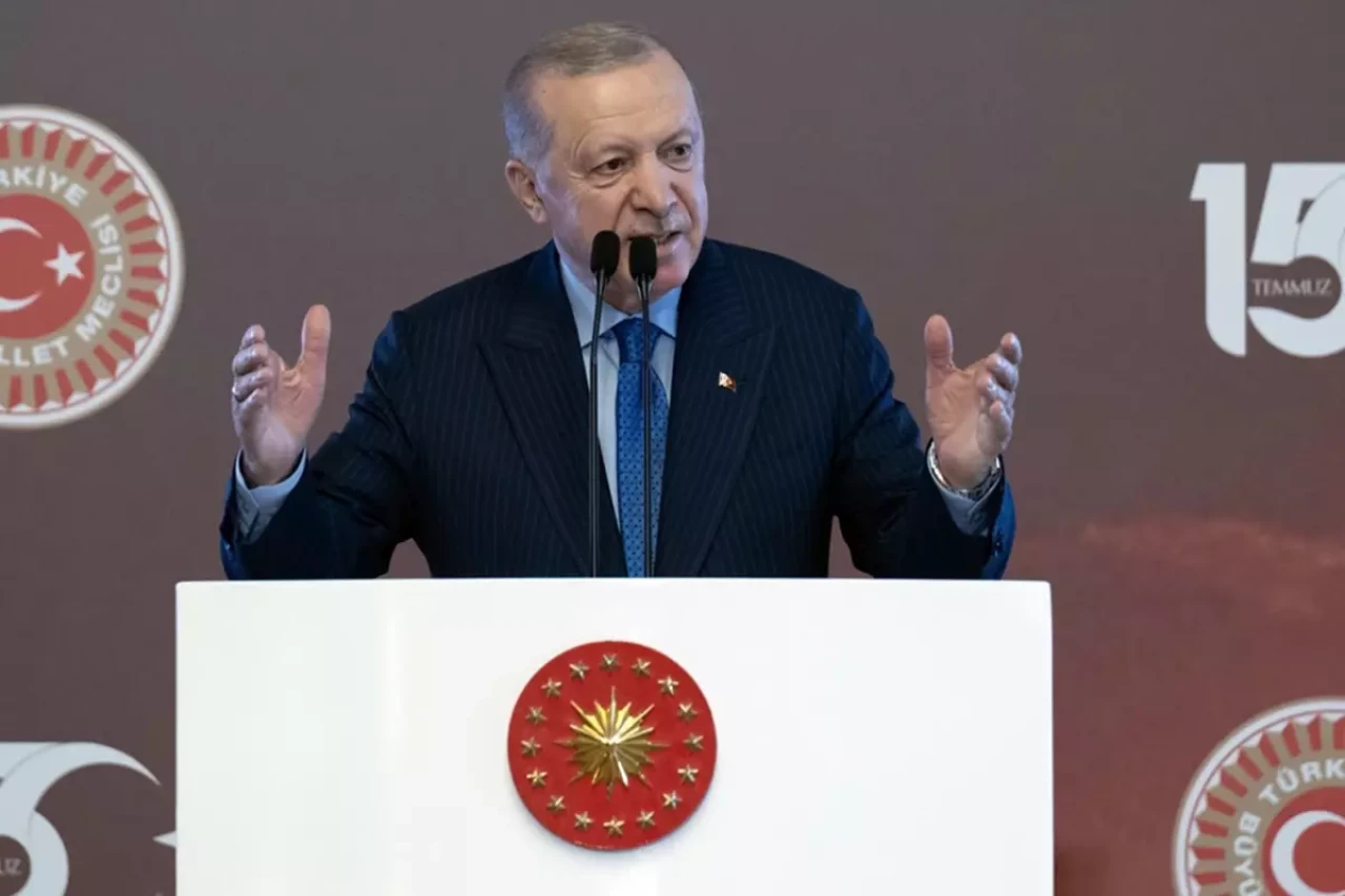 Cumhurbaşkanı Erdoğan: "Ruhunu 1 dolara satanlar bunun bedelini ödeyecek."