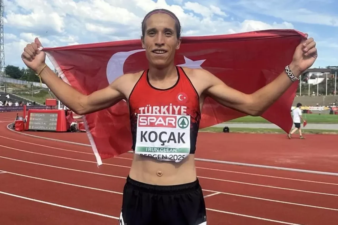 Norveç'te Türk Atletizm Takımı tarih yazdı! Dilek Koçak  "Altın Madalya" kazandı