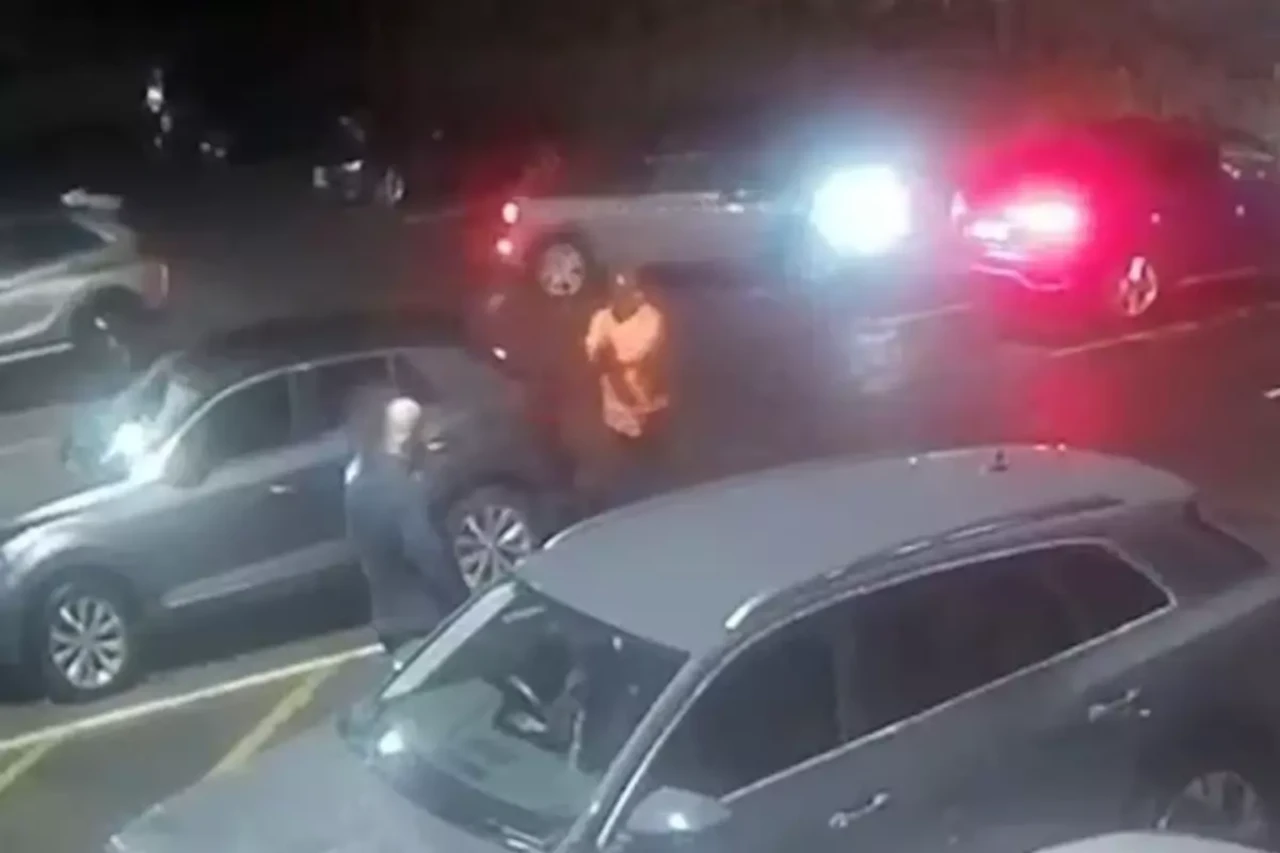 Cezaevindeki yasak ilişki skandalını ortaya çıkardı, sokak ortasında infaz edildi