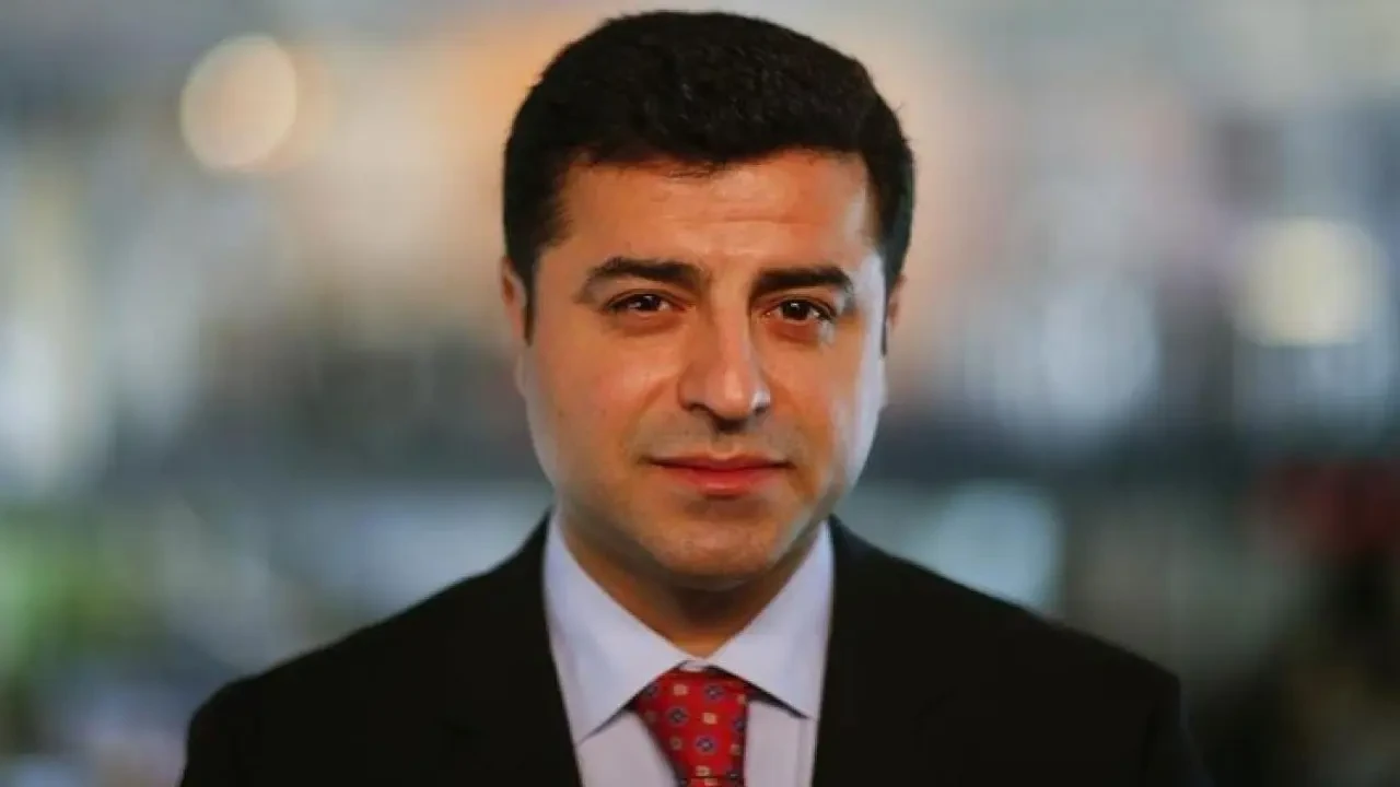 Selahattin Demirtaş'tan PKK'nın silah bırakmasına ilk yorum!
