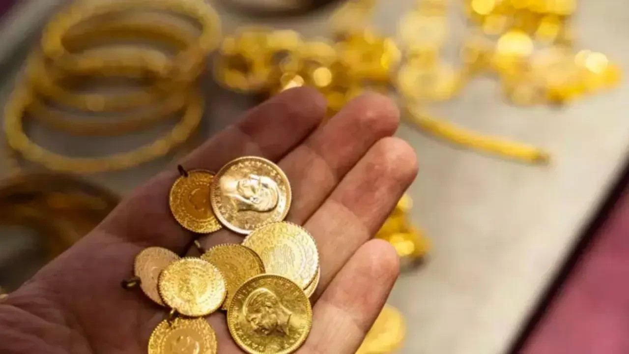 Altın fiyatları hareketli başladı! İşte son rakamlar...