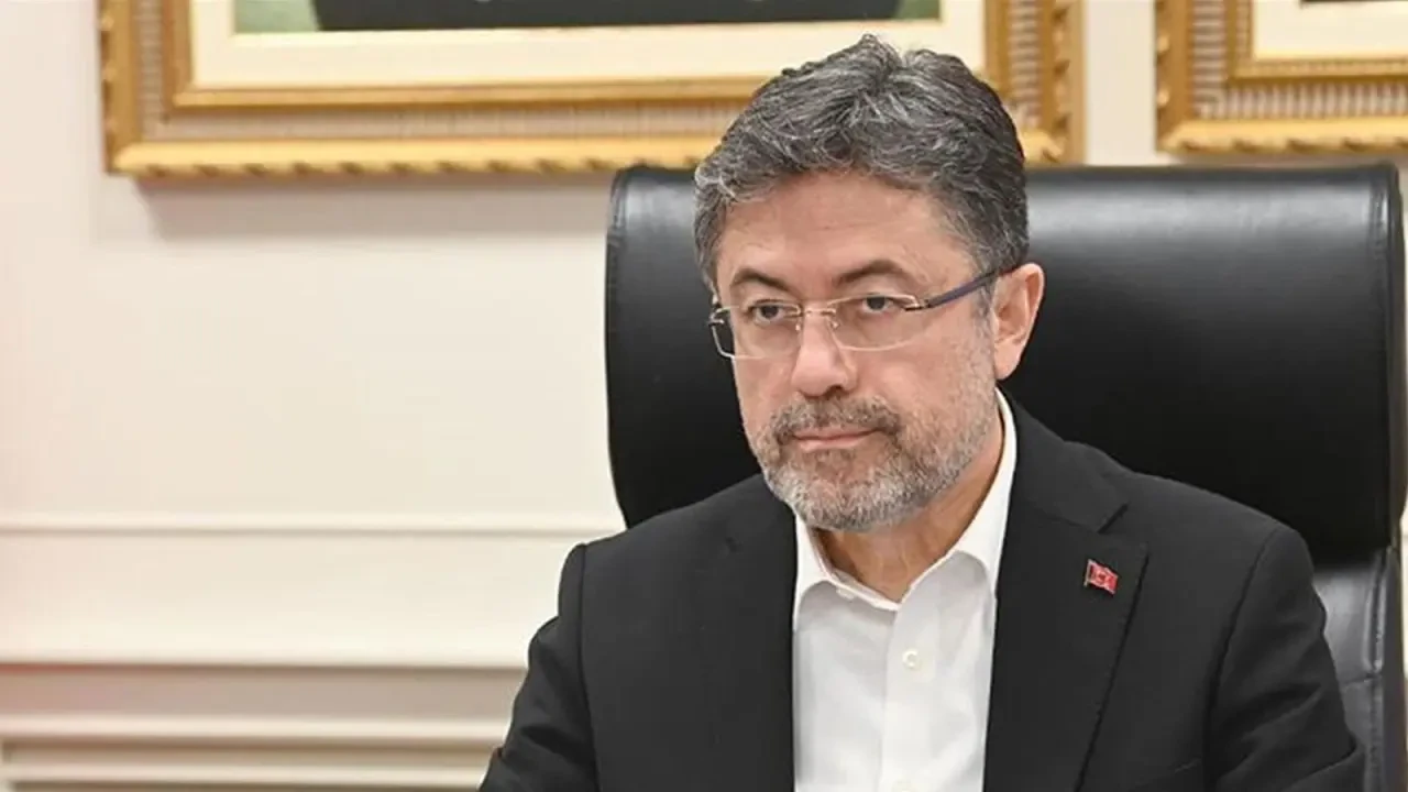 Bakan Yumaklı açıkladı: Bir günde 76 yangınla mücadele, sıcaklıklar tarihin en yüksek seviyelerinde!