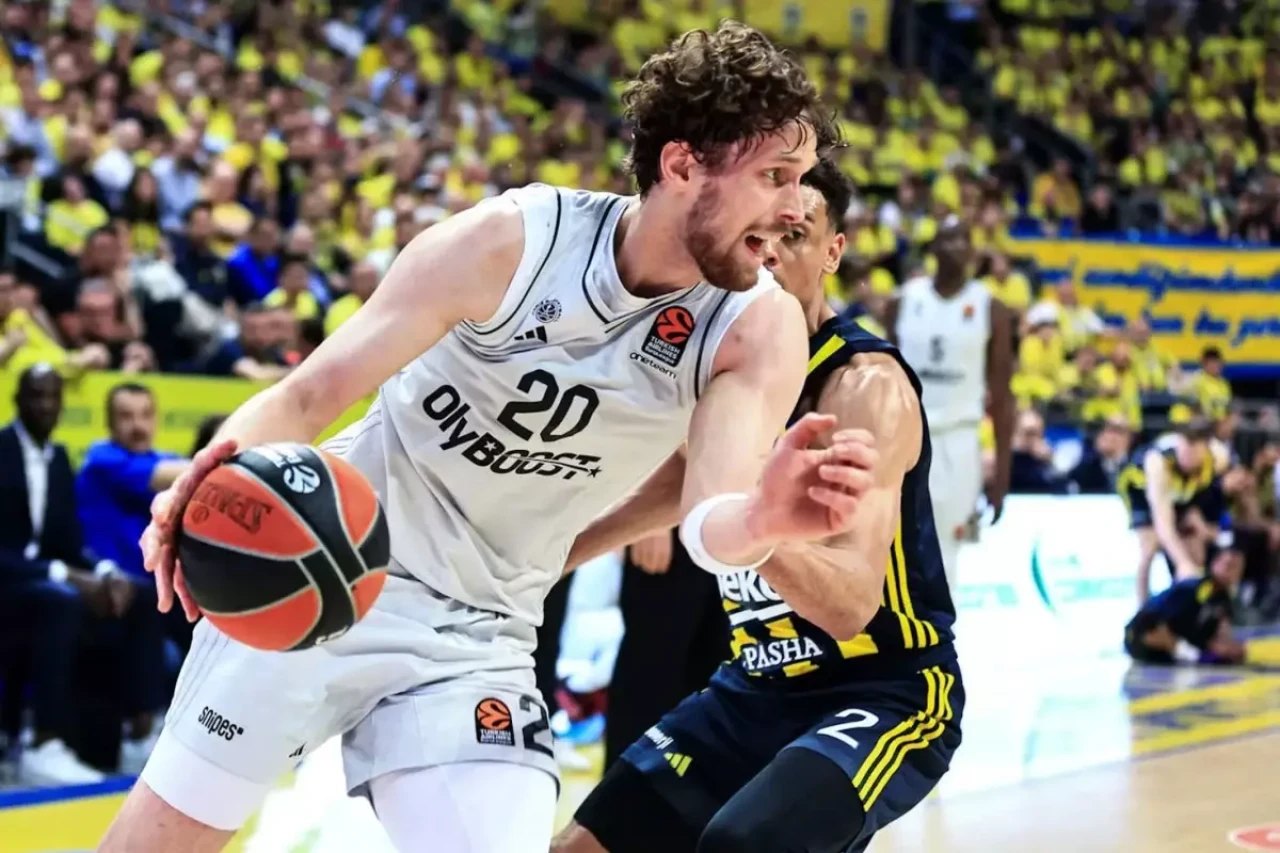 Fenerbahçe Beko yeni sezonun ilk yıldız transferini açıkladı