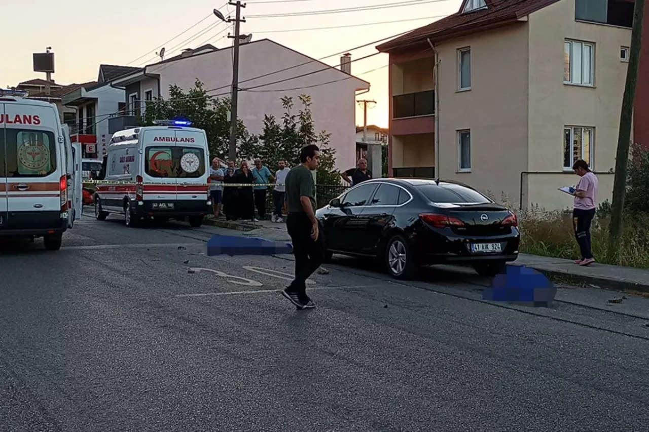 Baba ve oğul hastane önünde silahla öldürüldü!