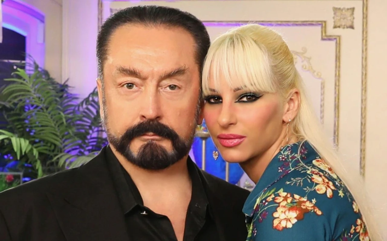 Cezaevindeki Adnan Oktar'dan yeni fotoğraf! Son hali gündem oldu