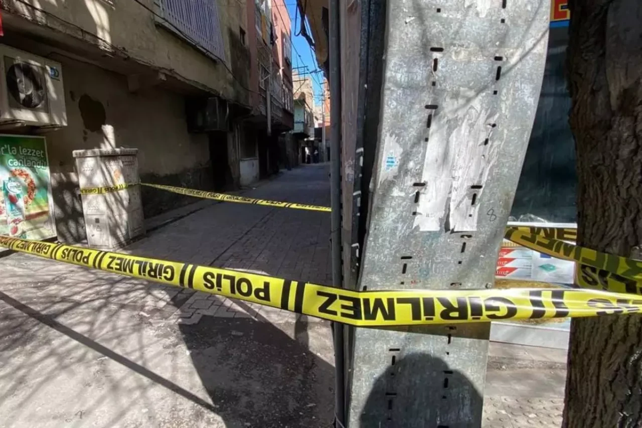 Kayınpeder, gelinini silahla vurarak öldürdü