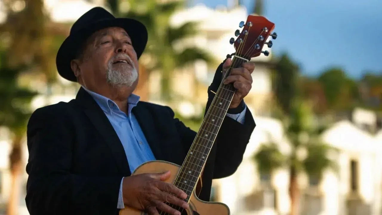 Ünlü Şarkıcı Selçuk Alagöz hayatını kaybetti!