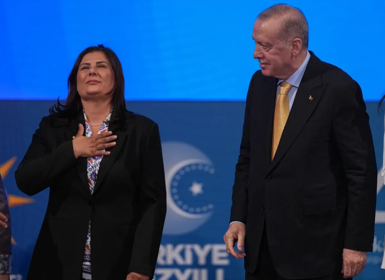 Özlem Çerçioğlu'ndan önemli açıklamalar: "Beni çok sıcak karşıladılar"