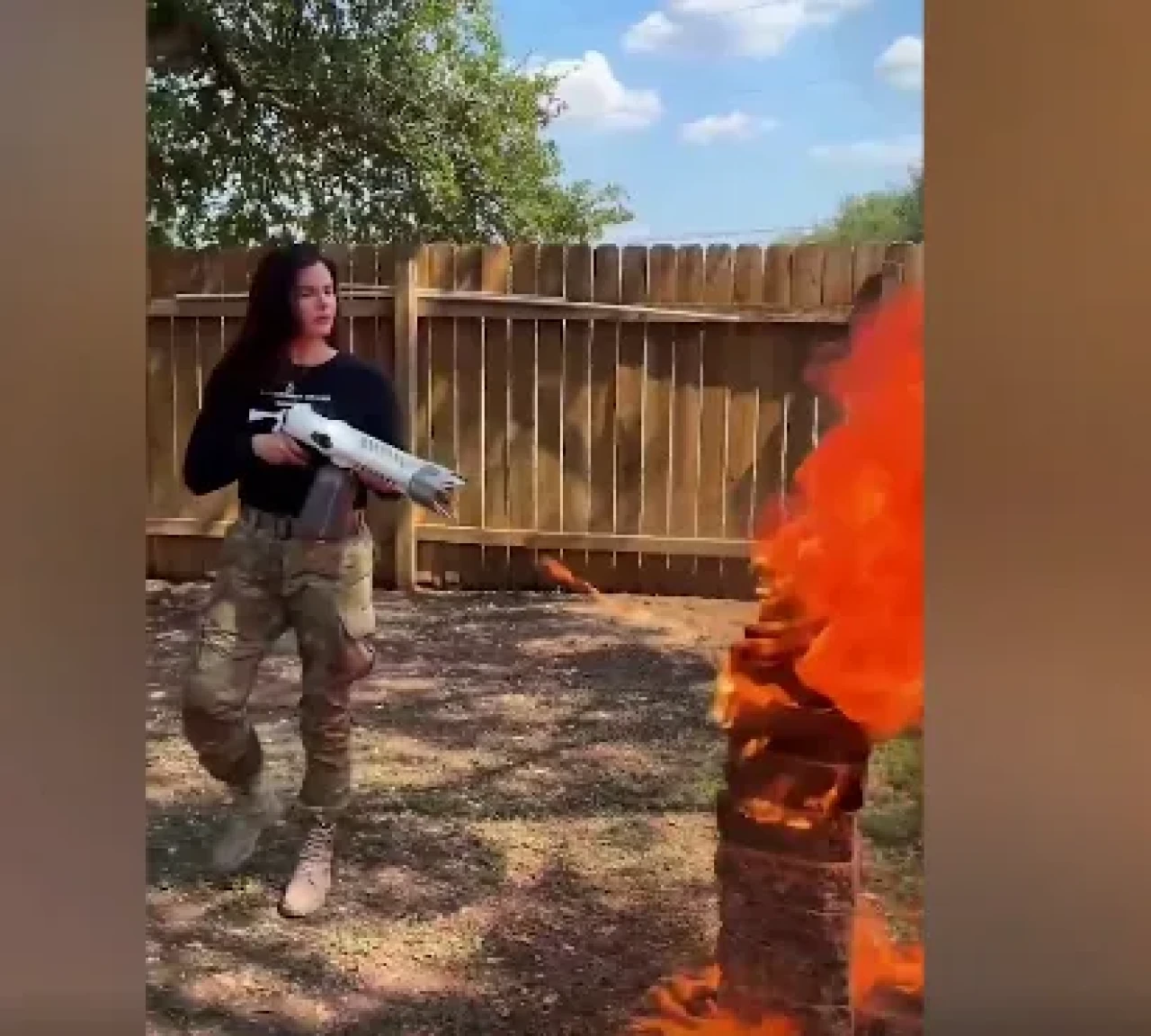 ABD'li siyasetçiden İslam'a skandal saldırı! Alev makinesiyle Kur’an-ı Kerim yaktı!