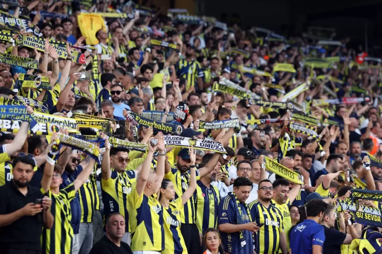 12 yıl sonra Fenerbahçe stadında bir ilk