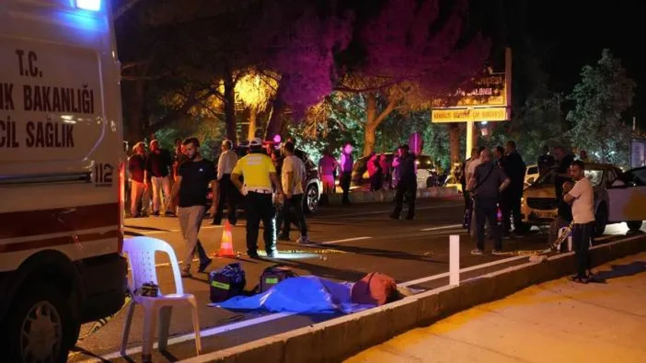 Cenaze yerdeyken düğün eğlencesi devam etti