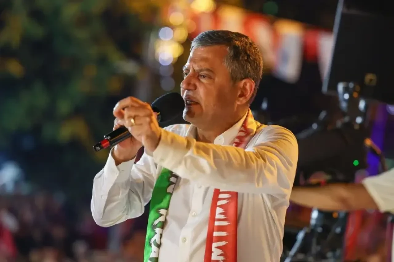 Özgür Özel: "Erdoğan yenilmez değil ama Ekrem İmamoğlu yenilmez."