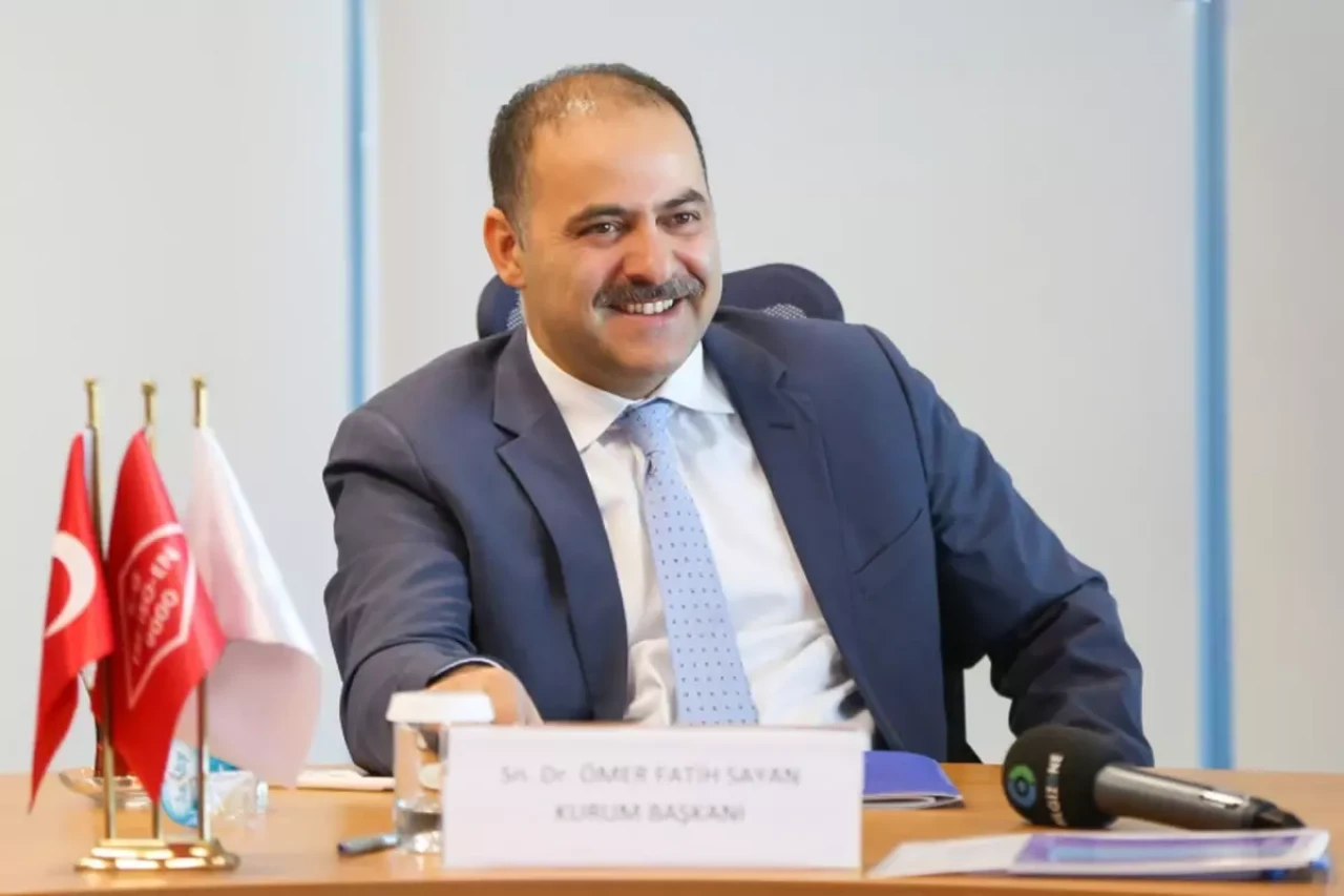 10 diplomalı Bakan Yardımcısı Ömer Fatih Sayan hakkındaki iddialara yanıt verdi