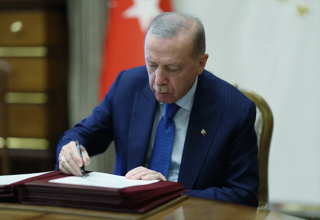 Cumhurbaşkanı Erdoğan, YAŞ kararlarını imzaladı!