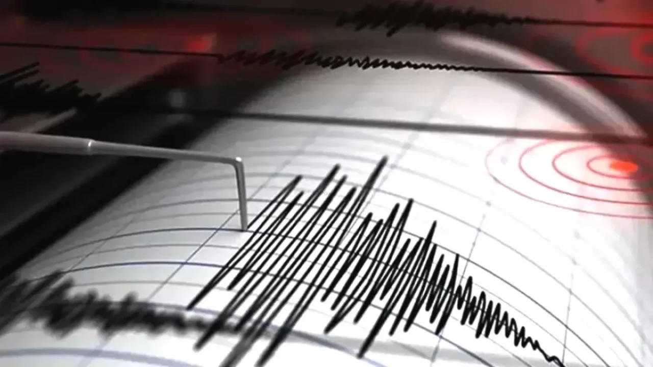 İran'da 5.7 büyüklüğünde deprem meydana geldi