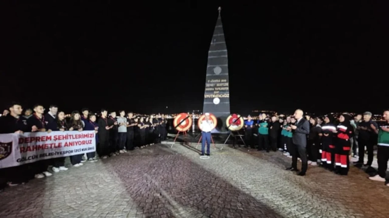 17 Ağustos Depremi'nde hayatını kaybedenler Gölcük'te anıldı