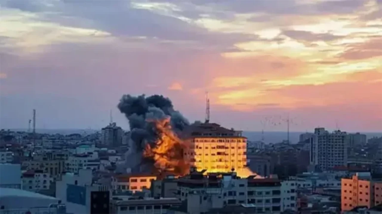 İsrail'den Yemen'e hava saldırısı!