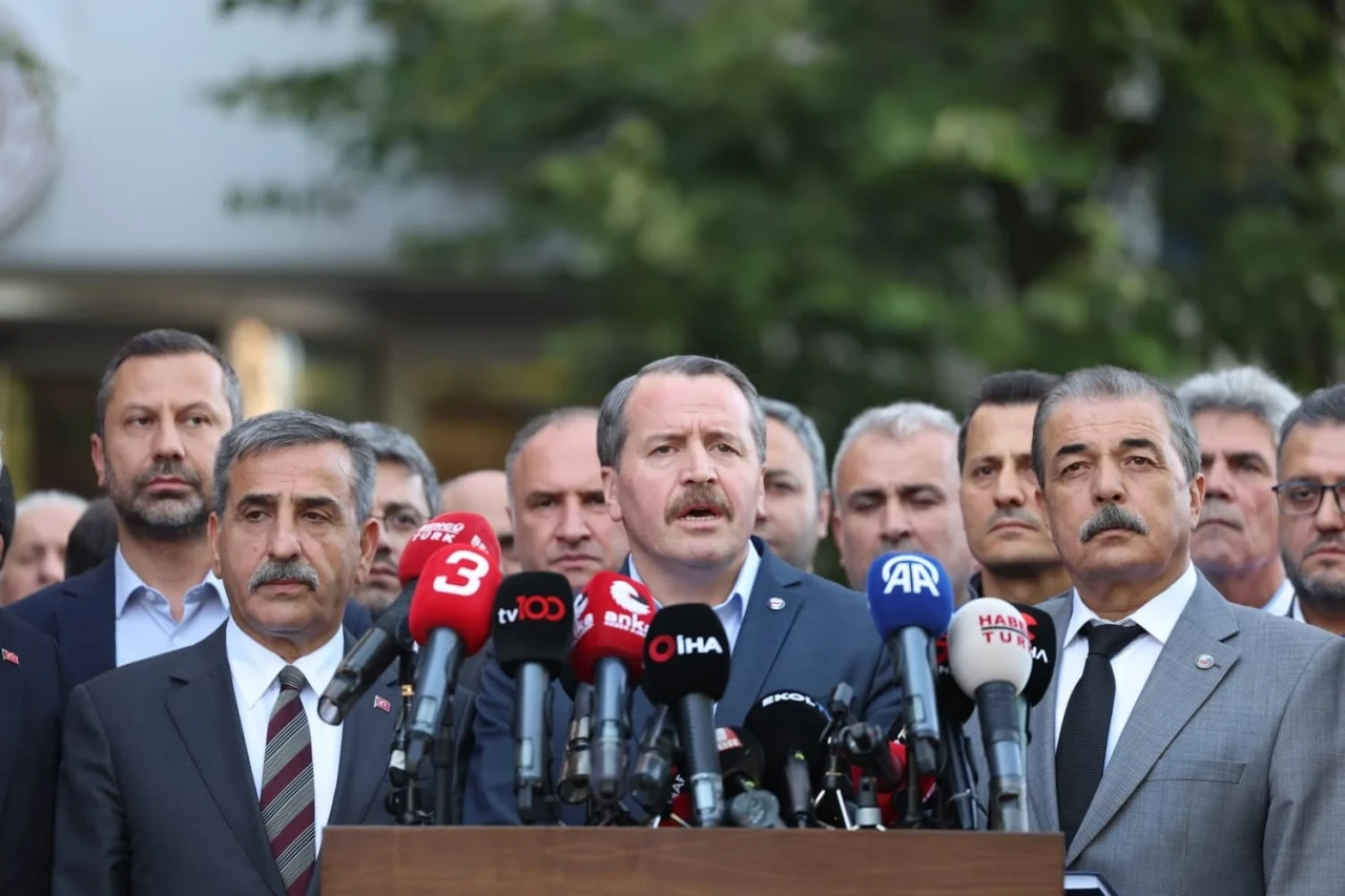 Memurlar için yeni zam teklifi sunuldu! Sendikalardan hükümete  rest!