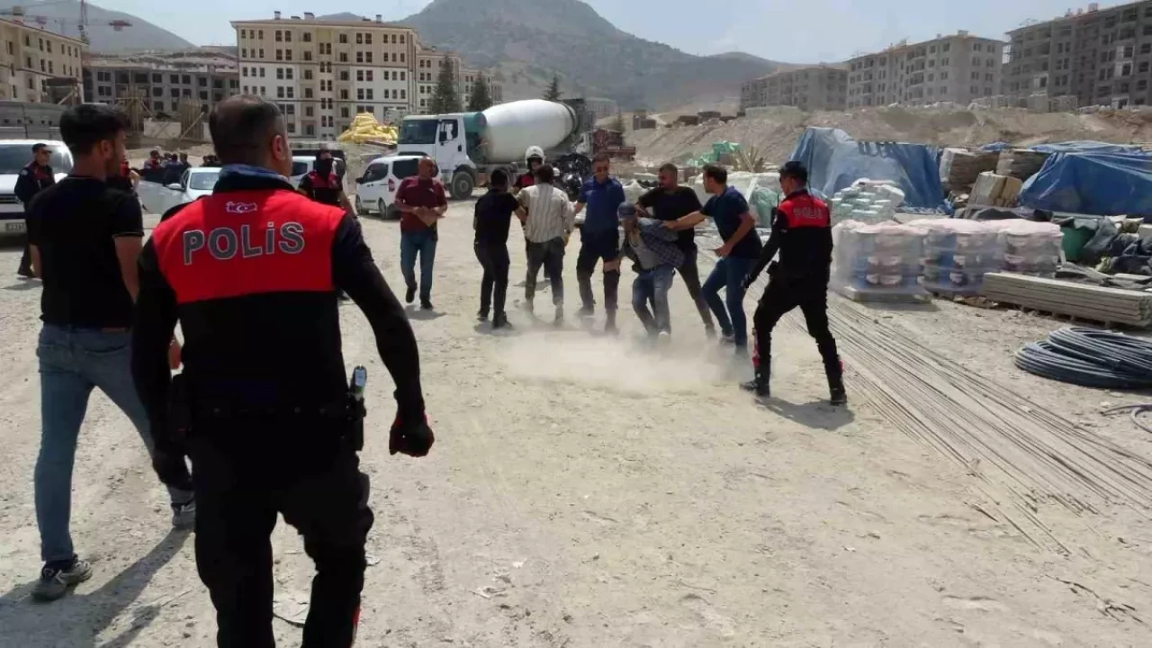Malatya'da inşaat alanında kavga: 7 kişi yaralandı, 2'sinin durumu ağır