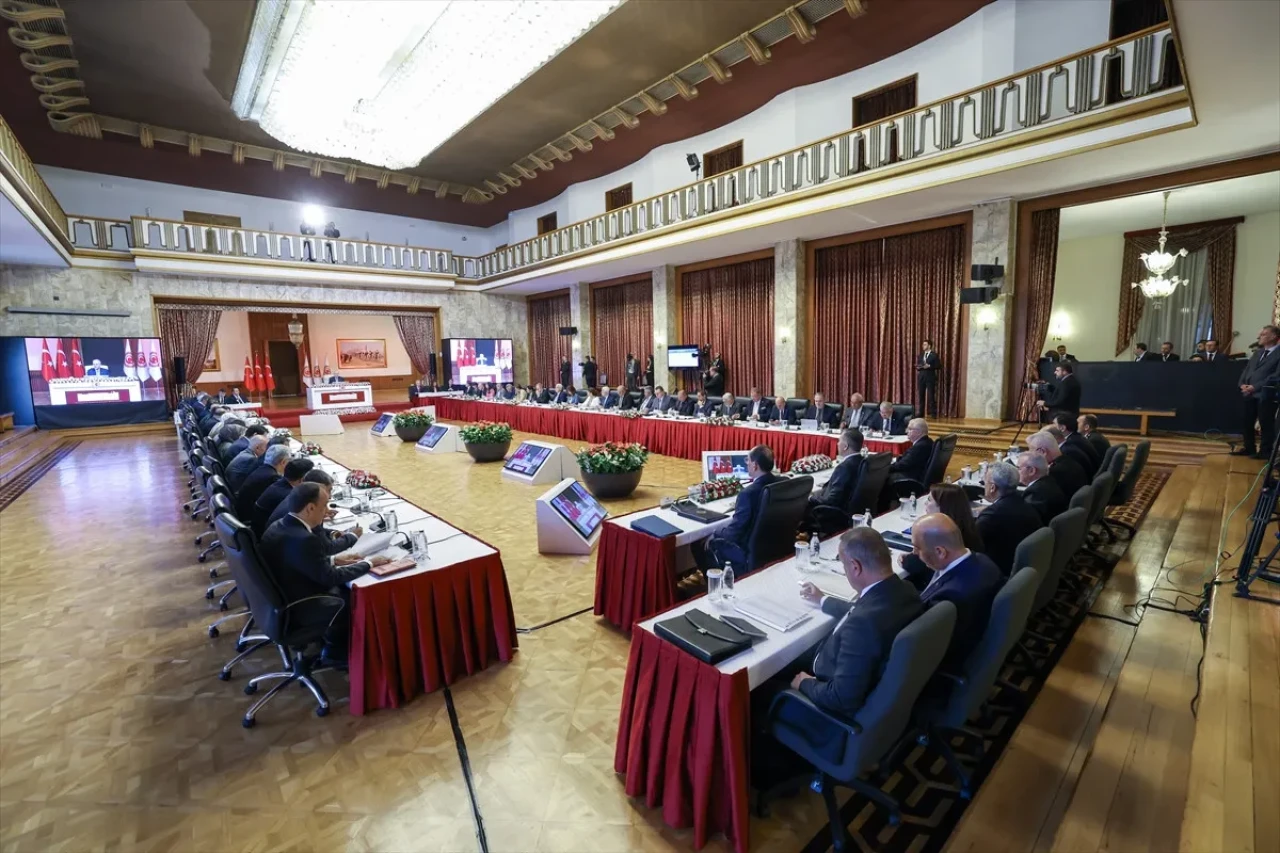 Milli Dayanışma, Kardeşlik ve Demokrasi Komisyonu'ndan ikinci toplantı: Tam kapalı oturum kararı, tutanaklar 10 yıl gizli kalacak