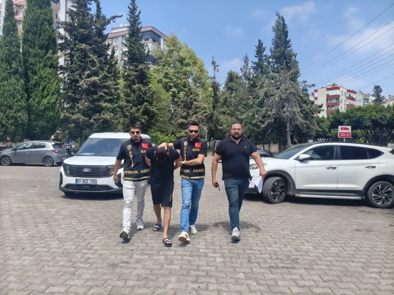 Antalya'da kuyumcuda bıçaklı soygun! "Paraya ihtiyacım vardı"