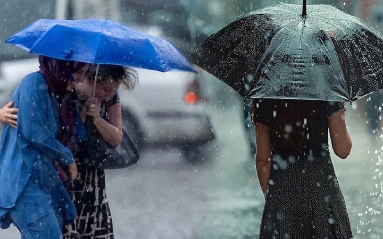 Karadeniz'de yağış, Marmara'da rüzgar! AKOM ve Meteoroloji'den dikkat uyarısı...